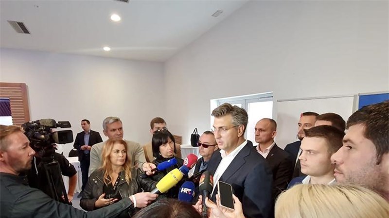 Predsjednik Vlade o potrazi za nestalim pomorcima: S naše strane nastavit ćemo činiti sve što možemo